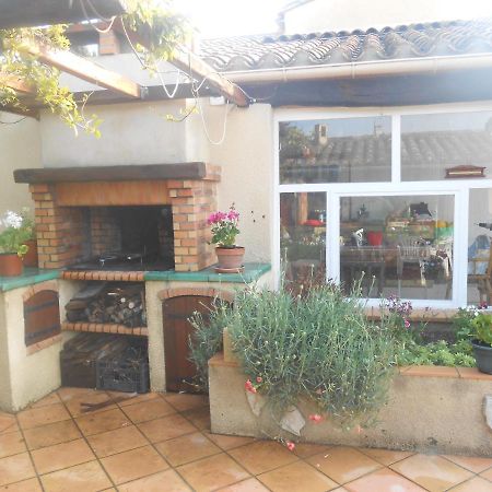 Gite T2 Avec Grande Piscine Apartment Villeneuve-la-Comptal Luaran gambar