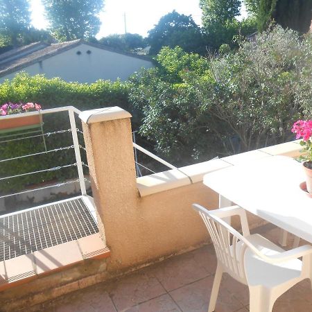 Gite T2 Avec Grande Piscine Apartment Villeneuve-la-Comptal Luaran gambar