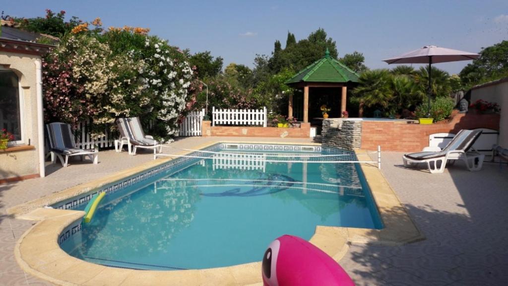 Gite T2 Avec Grande Piscine Apartment Villeneuve-la-Comptal Luaran gambar